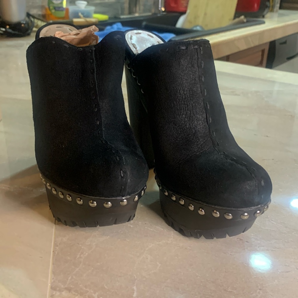 Original Prada Miu Miu shoes News on box